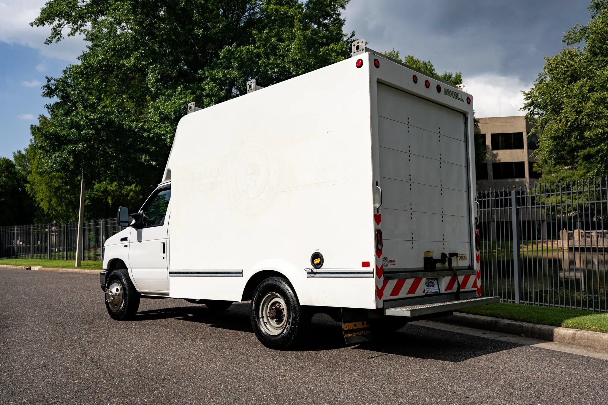 Used 2019 Ford E-350 and Econoline 350 Super Duty w/ Power Windows & Locks Group RWD image 8