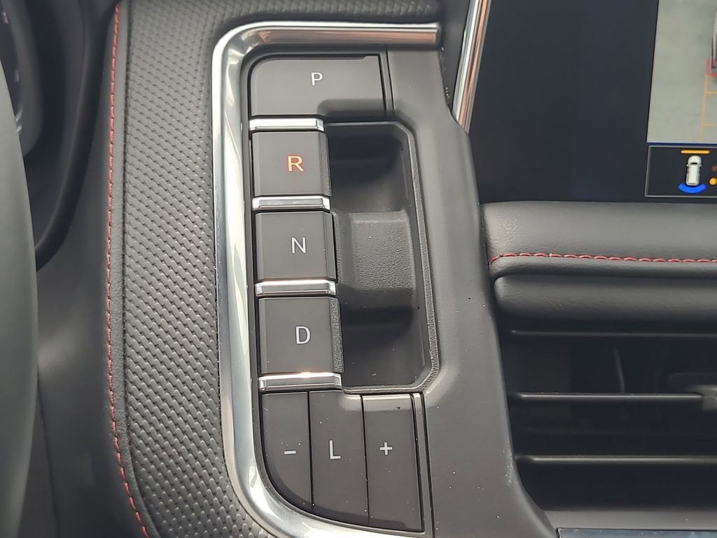 Used 2024 Chevrolet Tahoe RST w/ Luxury Package AWD/4WD image 16