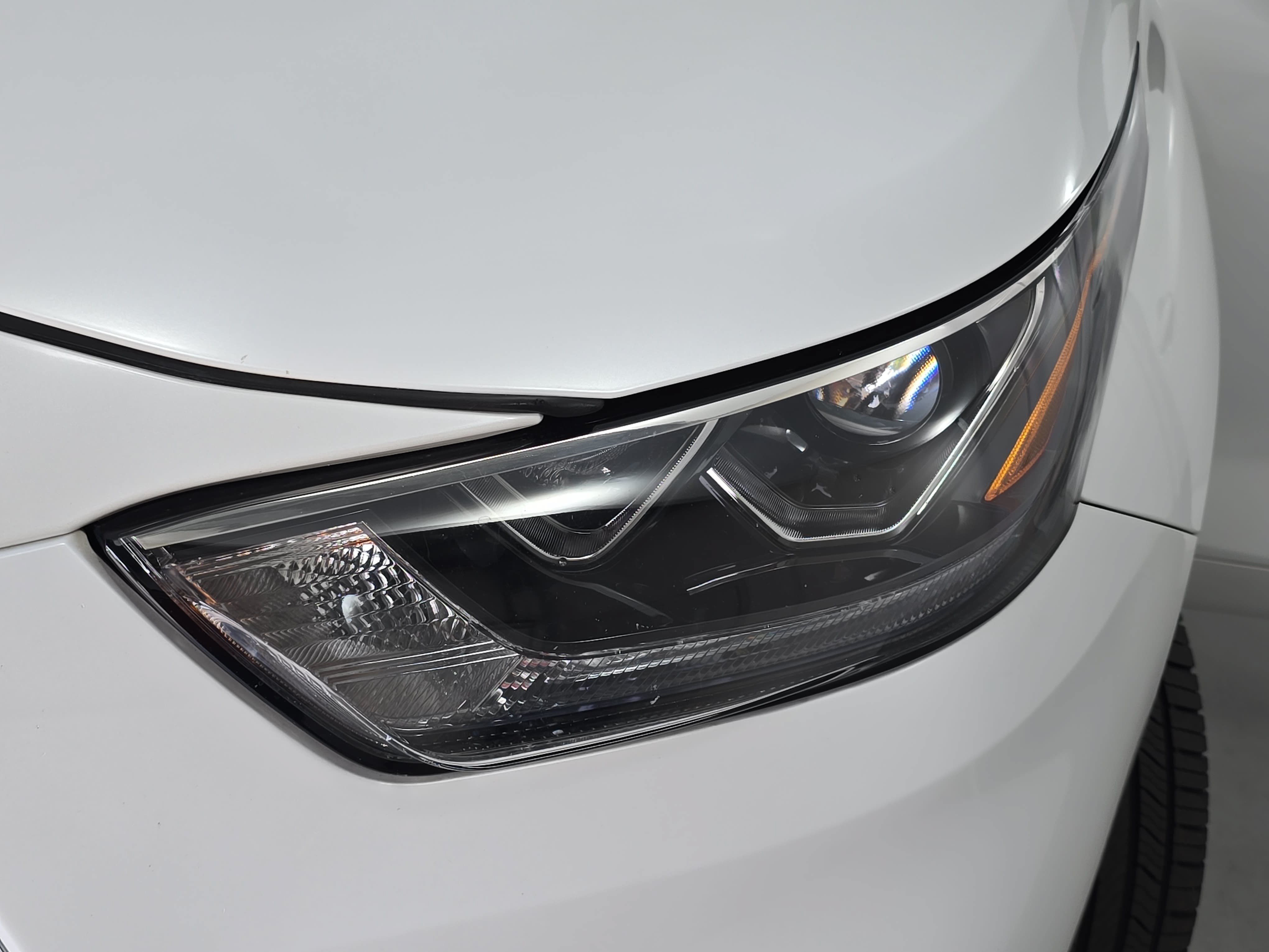 Used 2023 Toyota Highlander Limited FWD image 32