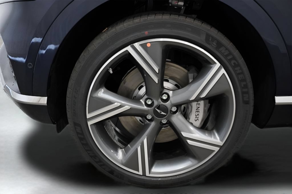 Certified 2025 Genesis GV80 3.5T Prestige AWD/4WD image 3