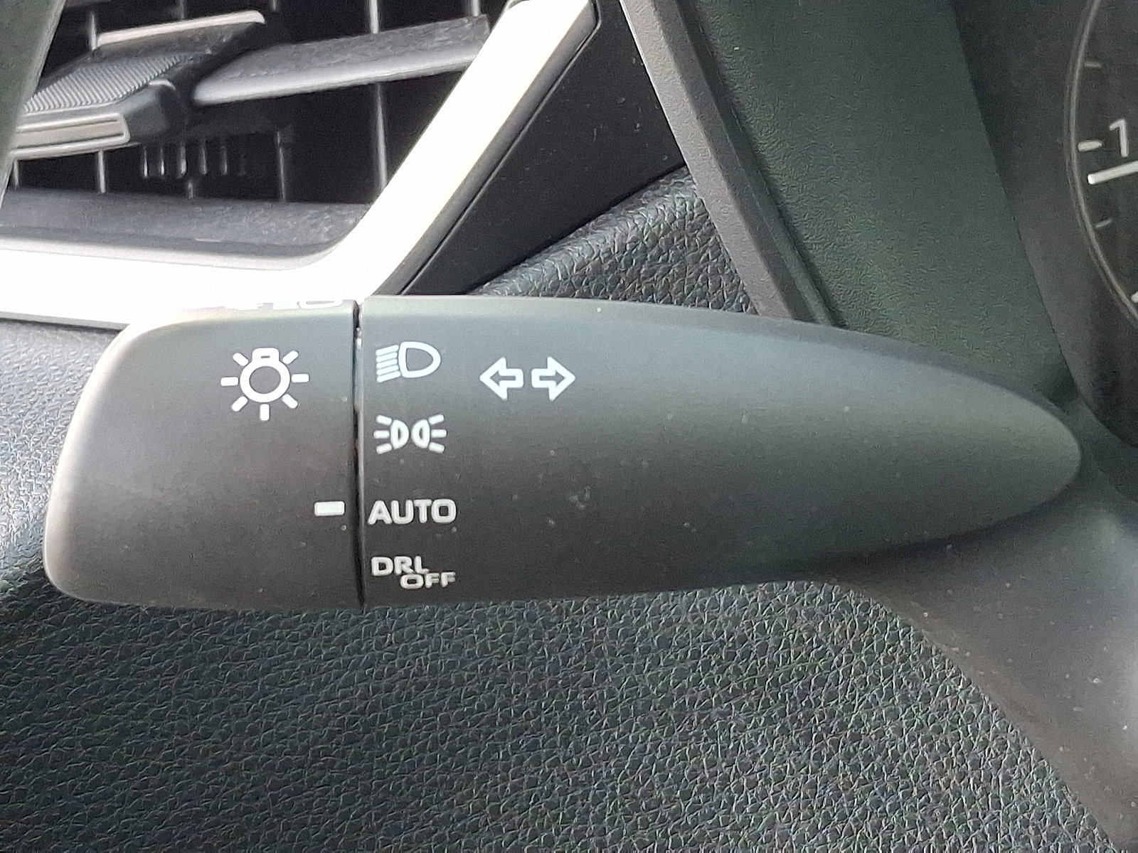 Certified 2024 Toyota Corolla LE image 25