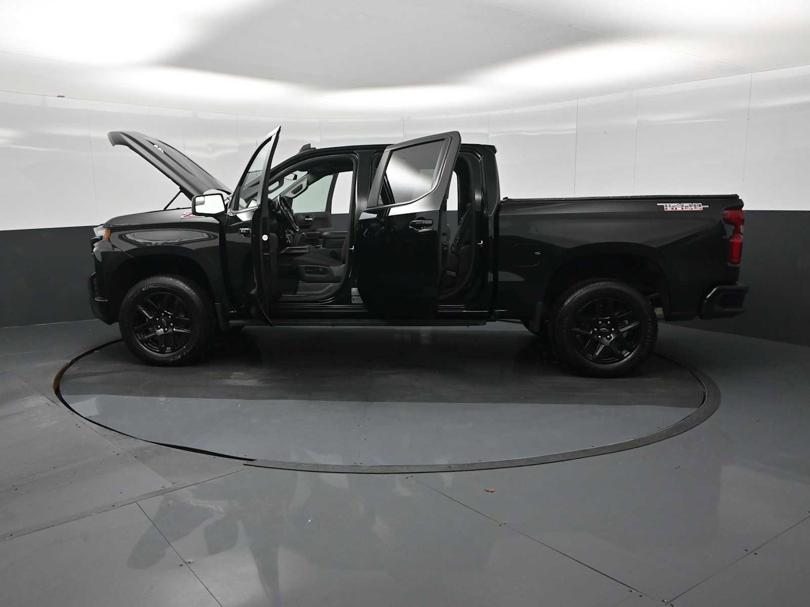 Used 2022 Chevrolet Silverado 1500 LT Trail Boss w/ Convenience Package II image 29