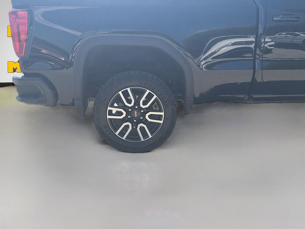 Used 2025 GMC Sierra 1500 AT4 w/ Technology Package image 28