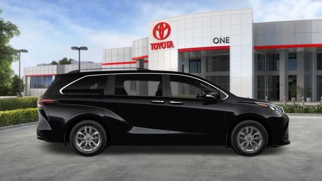 New 2026 Toyota Sienna XLE FWD image 45