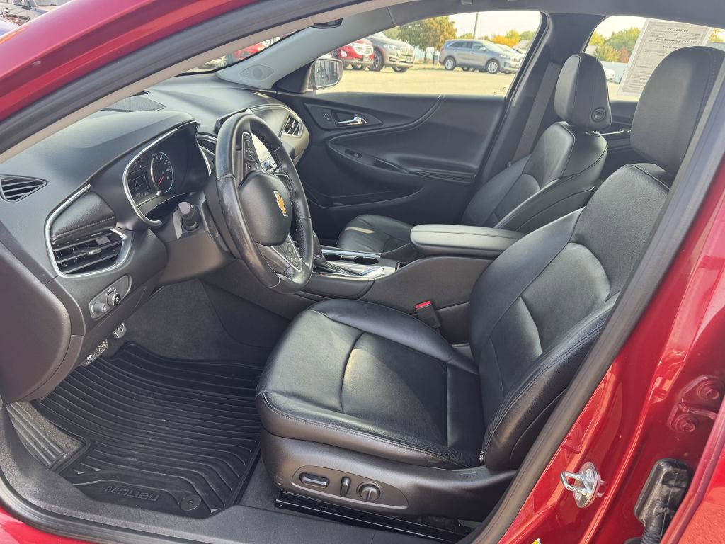 Used 2016 Chevrolet Malibu LT w/ Leather Package image 22