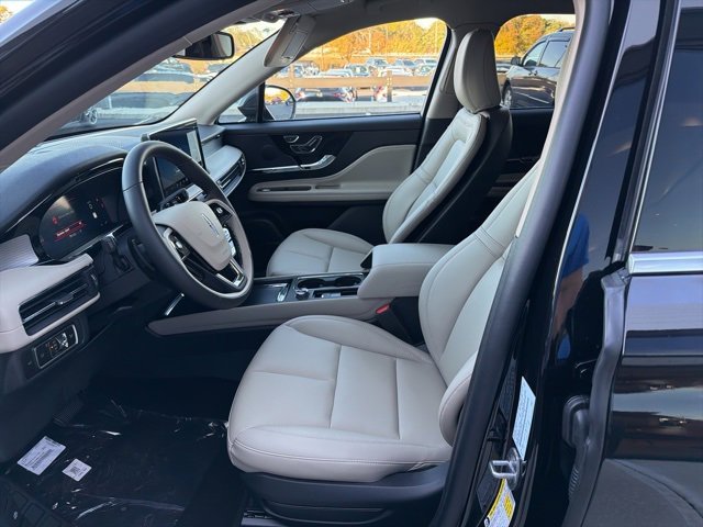 New 2026 Lincoln Corsair Premiere image 8