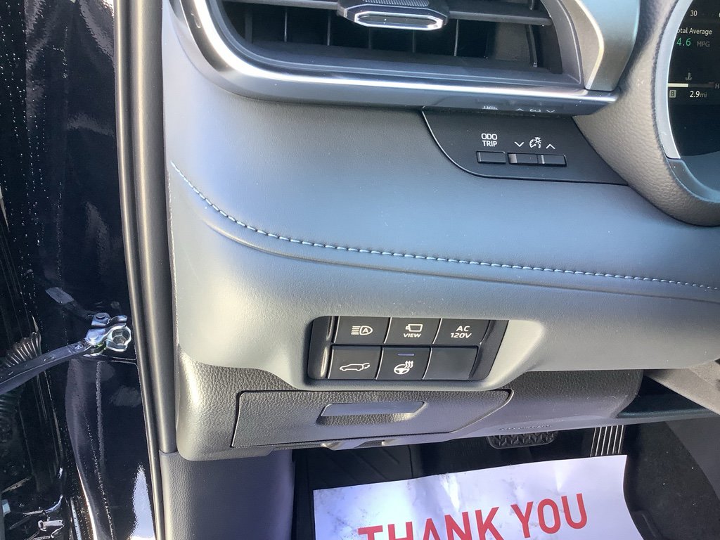 New 2026 Toyota Highlander Limited image 13