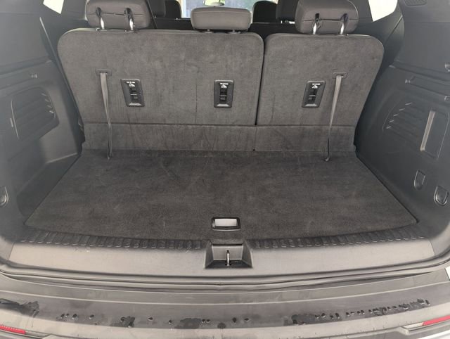 Used 2025 GMC Acadia Elevation image 30