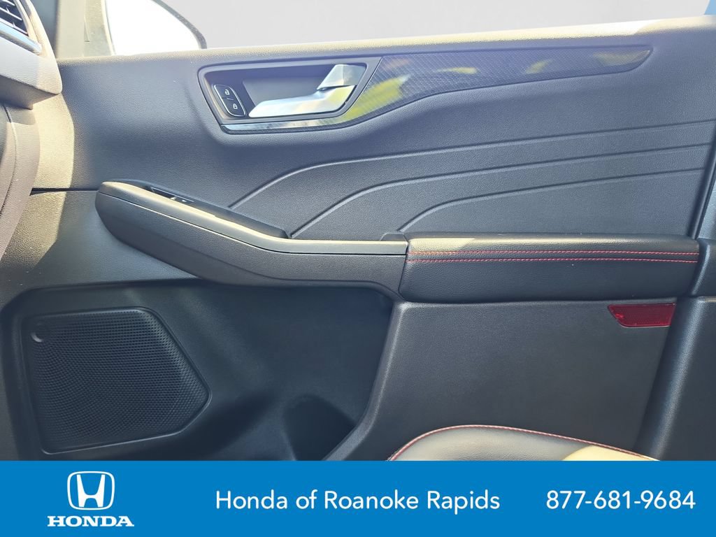 Used 2025 Ford Escape ST-Line FWD image 30