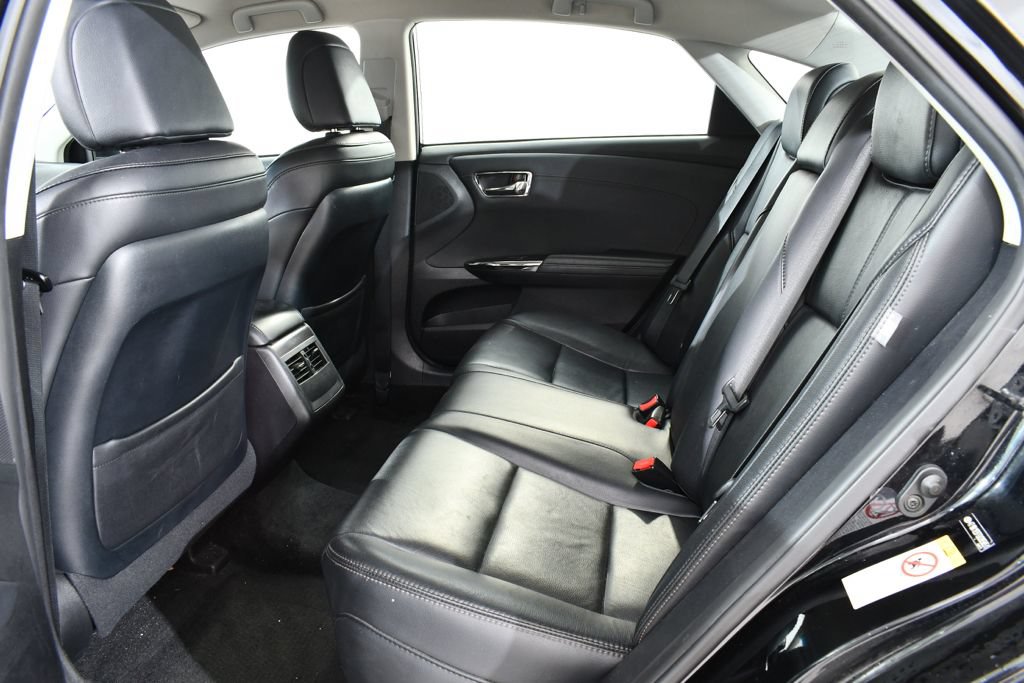 Used 2016 Toyota Avalon XLE FWD image 16