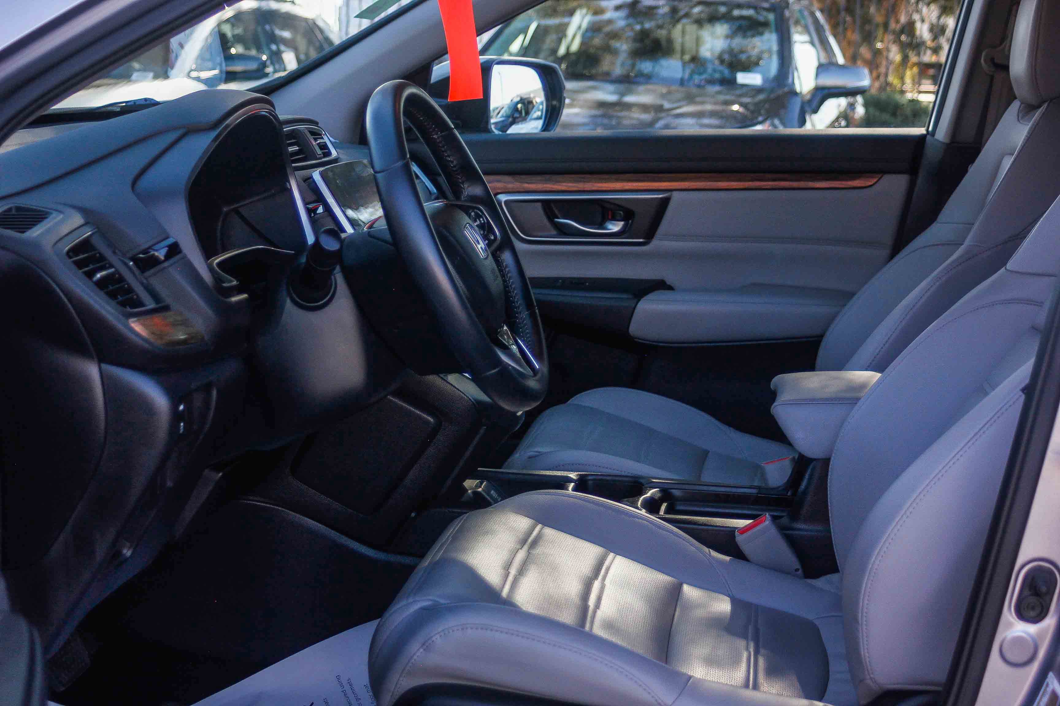 Used 2018 Honda CR-V Touring image 16