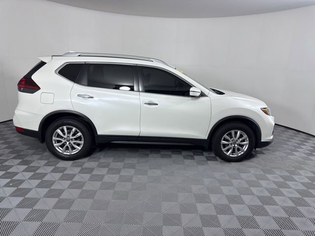 Used 2019 Nissan Rogue SV image 2