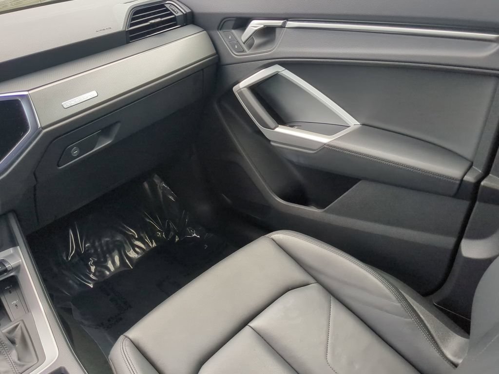 Used 2024 Audi Q3 2.0T Premium AWD/4WD image 16