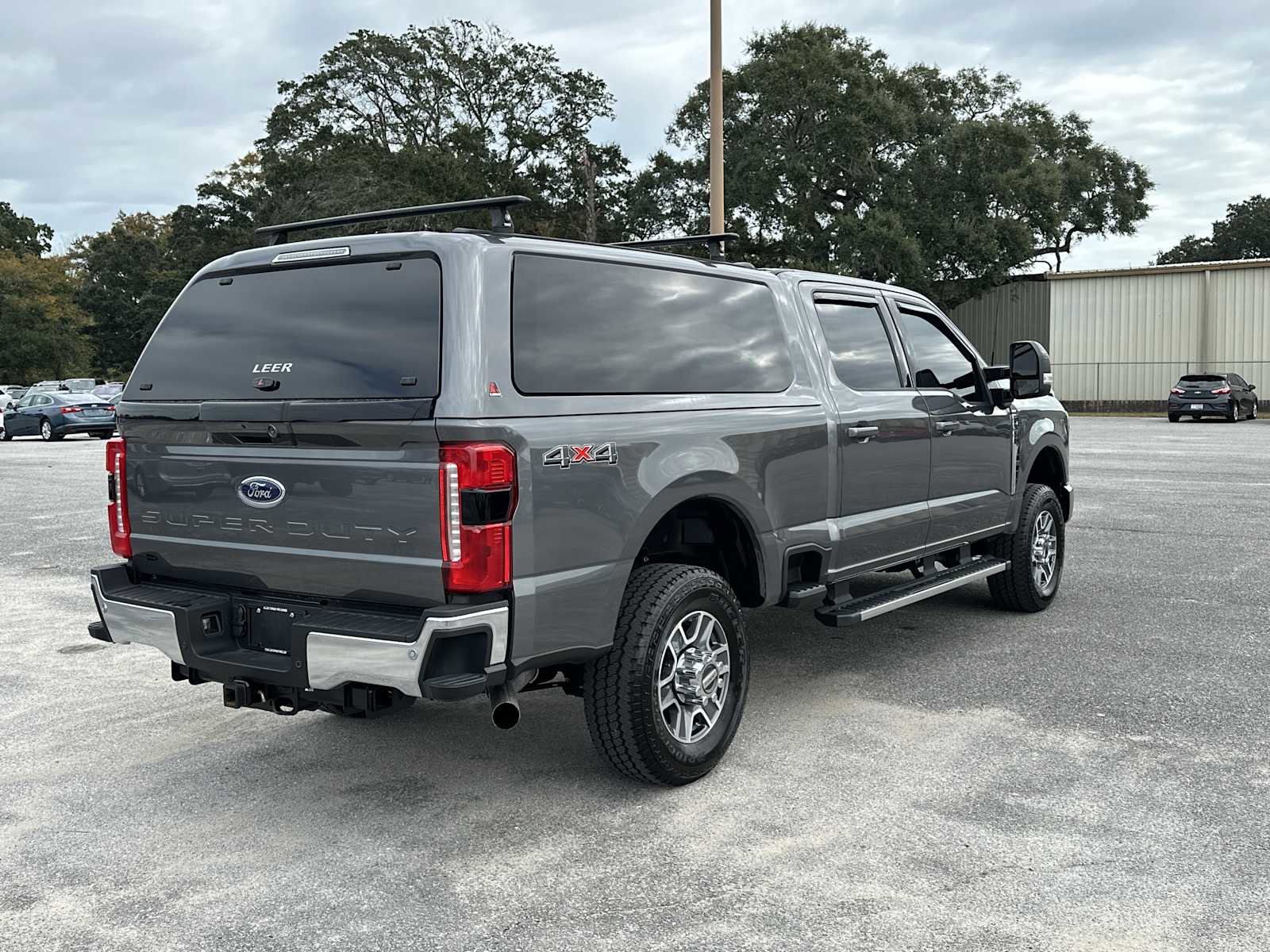 Used 2025 Ford F350 Lariat image 9