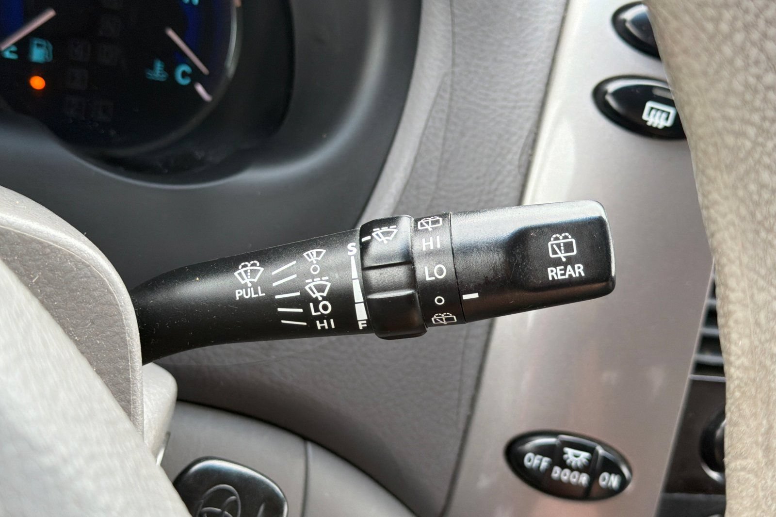 Used 2008 Toyota Sienna LE FWD image 38