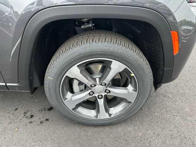 New 2026 Jeep Grand Cherokee L Limited AWD/4WD image 12