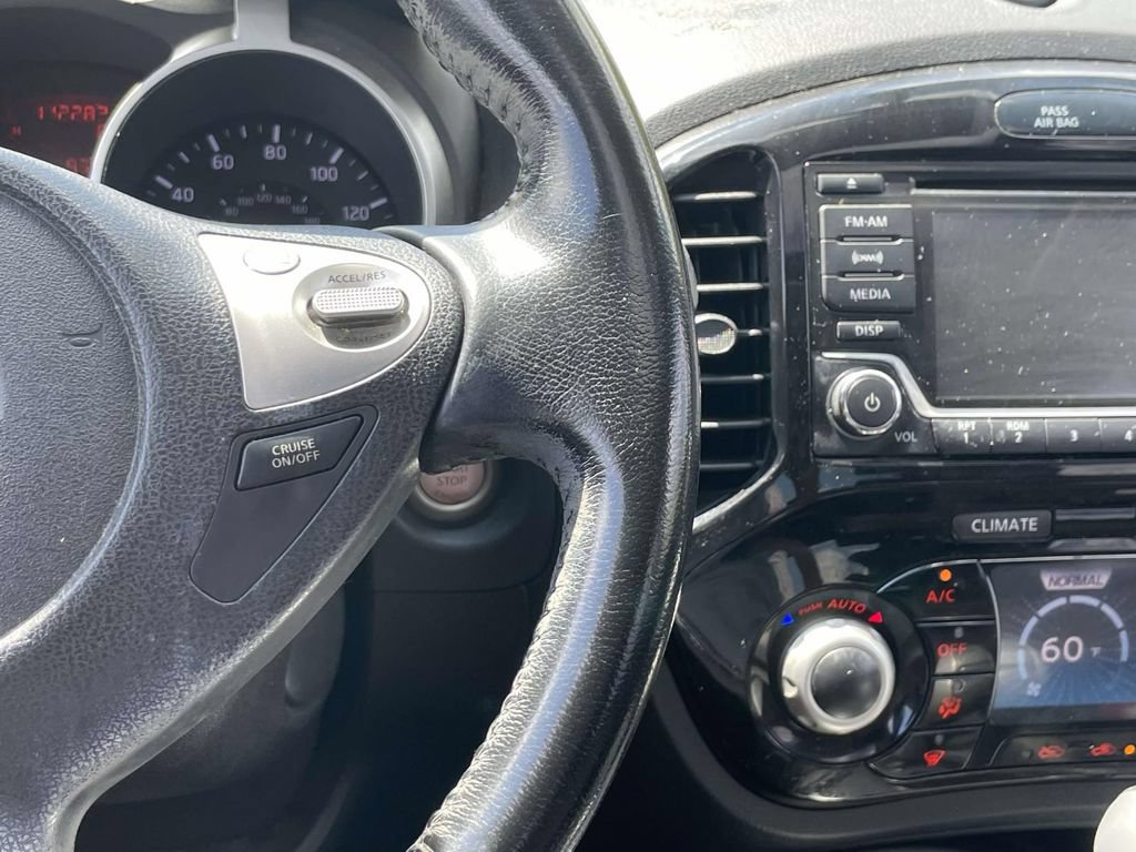 Used 2015 Nissan Juke SV AWD/4WD image 22