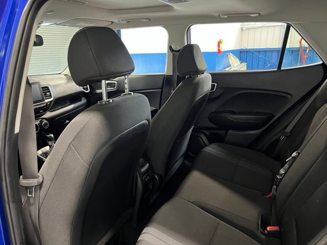 Used 2025 Hyundai Venue SEL FWD image 17