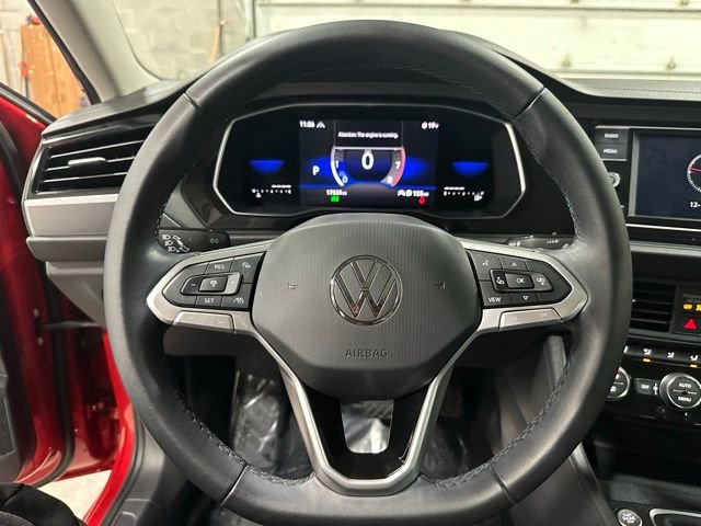 Certified 2022 Volkswagen Jetta SE image 19