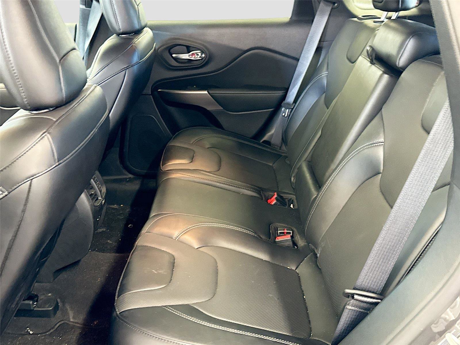 Used 2022 Jeep Cherokee Latitude Lux image 5