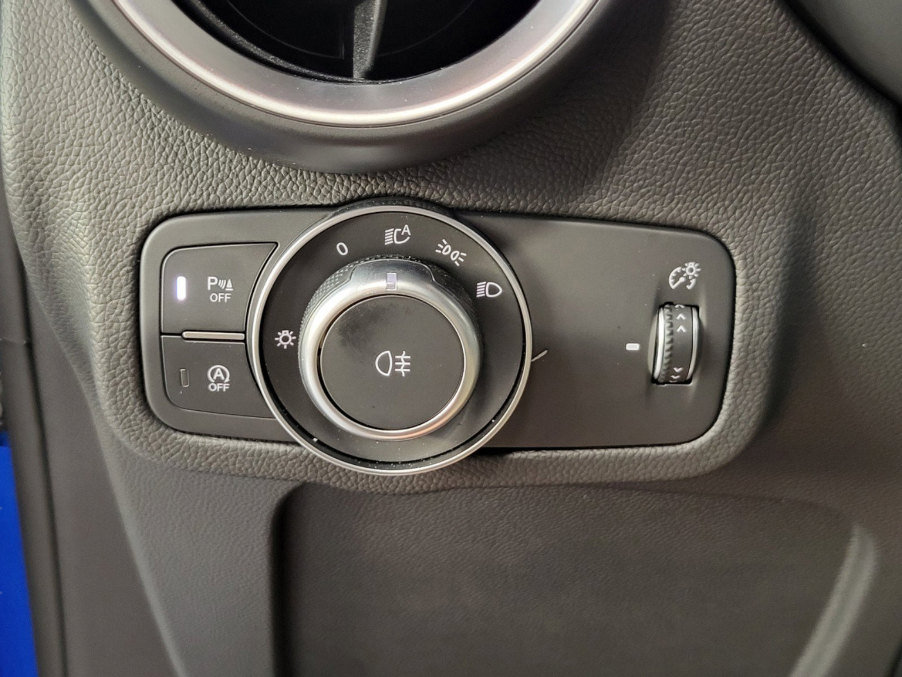 New 2025 Alfa Romeo Stelvio Sprint AWD/4WD image 37