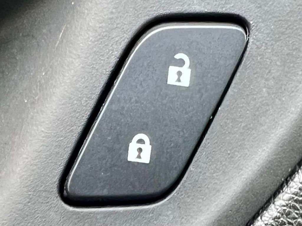 Used 2024 Buick Encore GX Sport Touring image 26