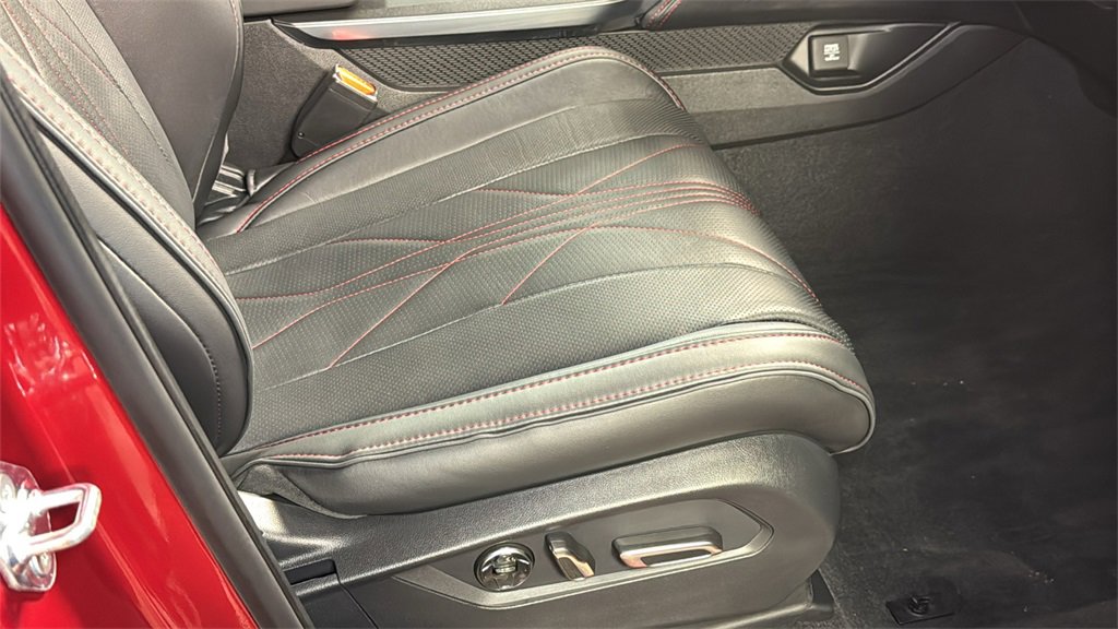 Used 2025 Acura MDX A-Spec image 12