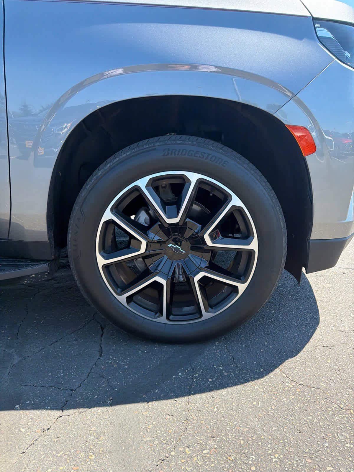 Used 2022 Chevrolet Tahoe RST w/ Luxury Package AWD/4WD image 4