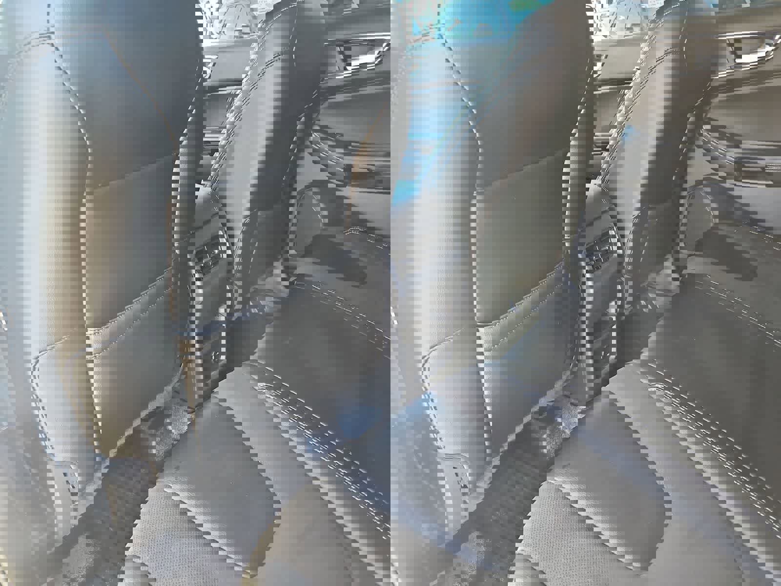 Used 2021 Ford Edge ST image 19