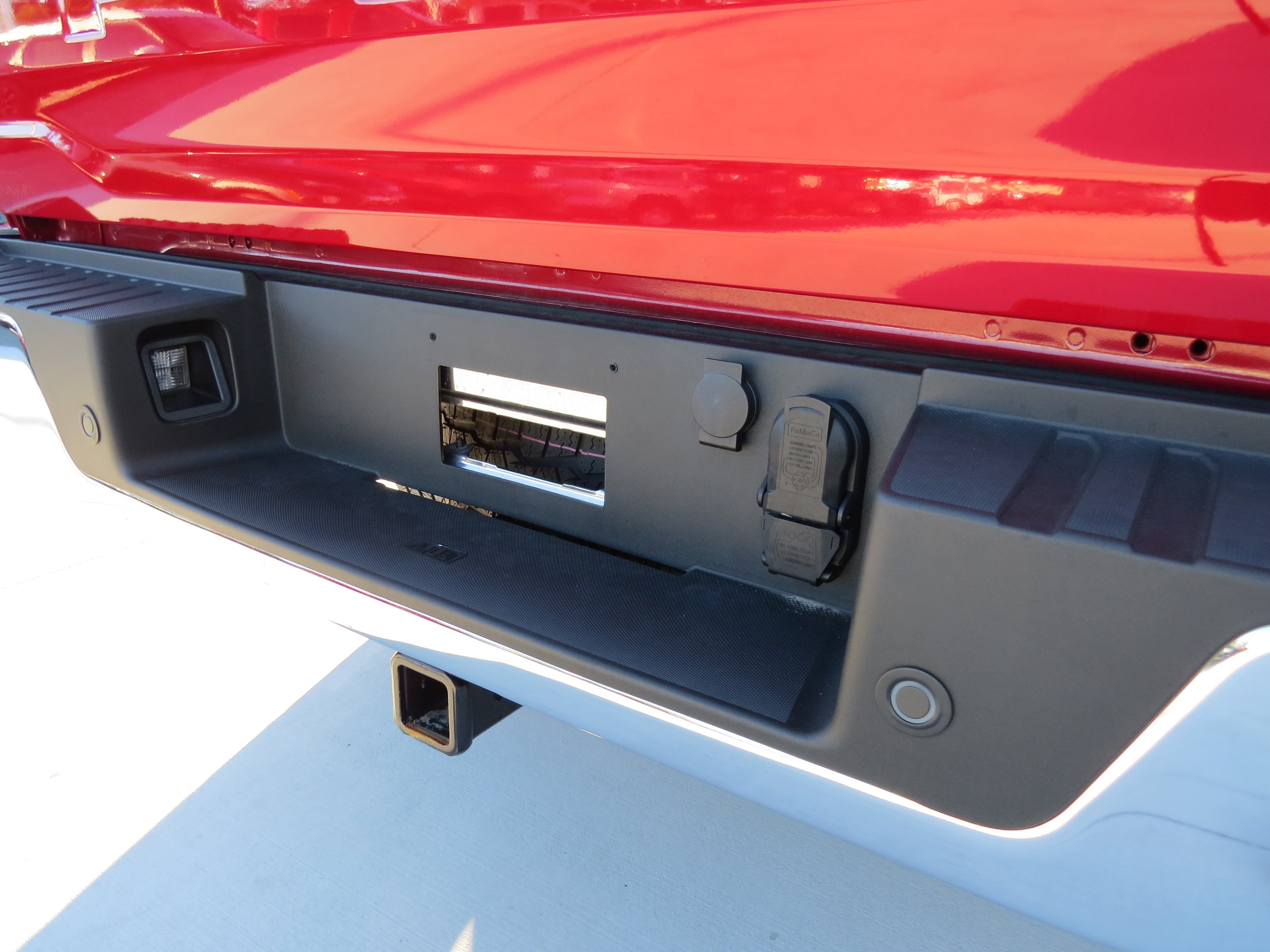 Used 2024 Ford F150 Lariat w/ Tow/Haul Package image 11