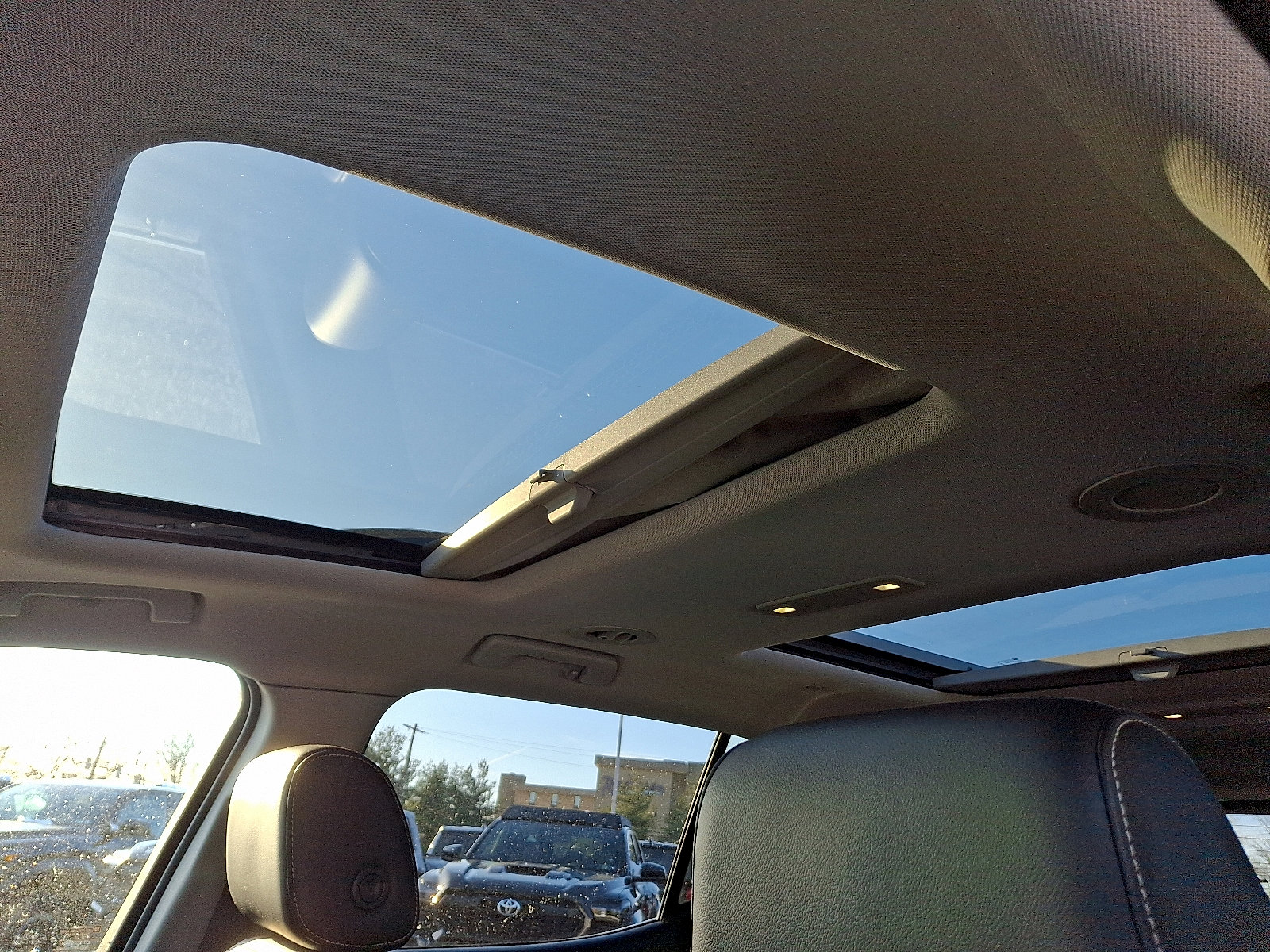 Used 2019 GMC Acadia SLT w/ LPO, Floor Liner Package image 14