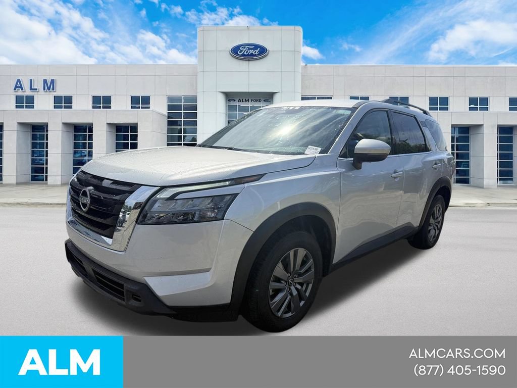 Used 2025 Nissan Pathfinder SV FWD image 1