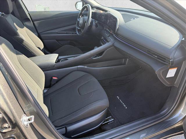 Certified 2025 Hyundai Elantra SEL image 19