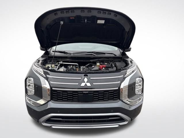 Used 2025 Mitsubishi Outlander SEL AWD/4WD image 33