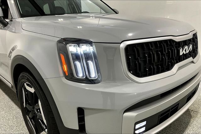 Used 2023 Kia Telluride EX image 33