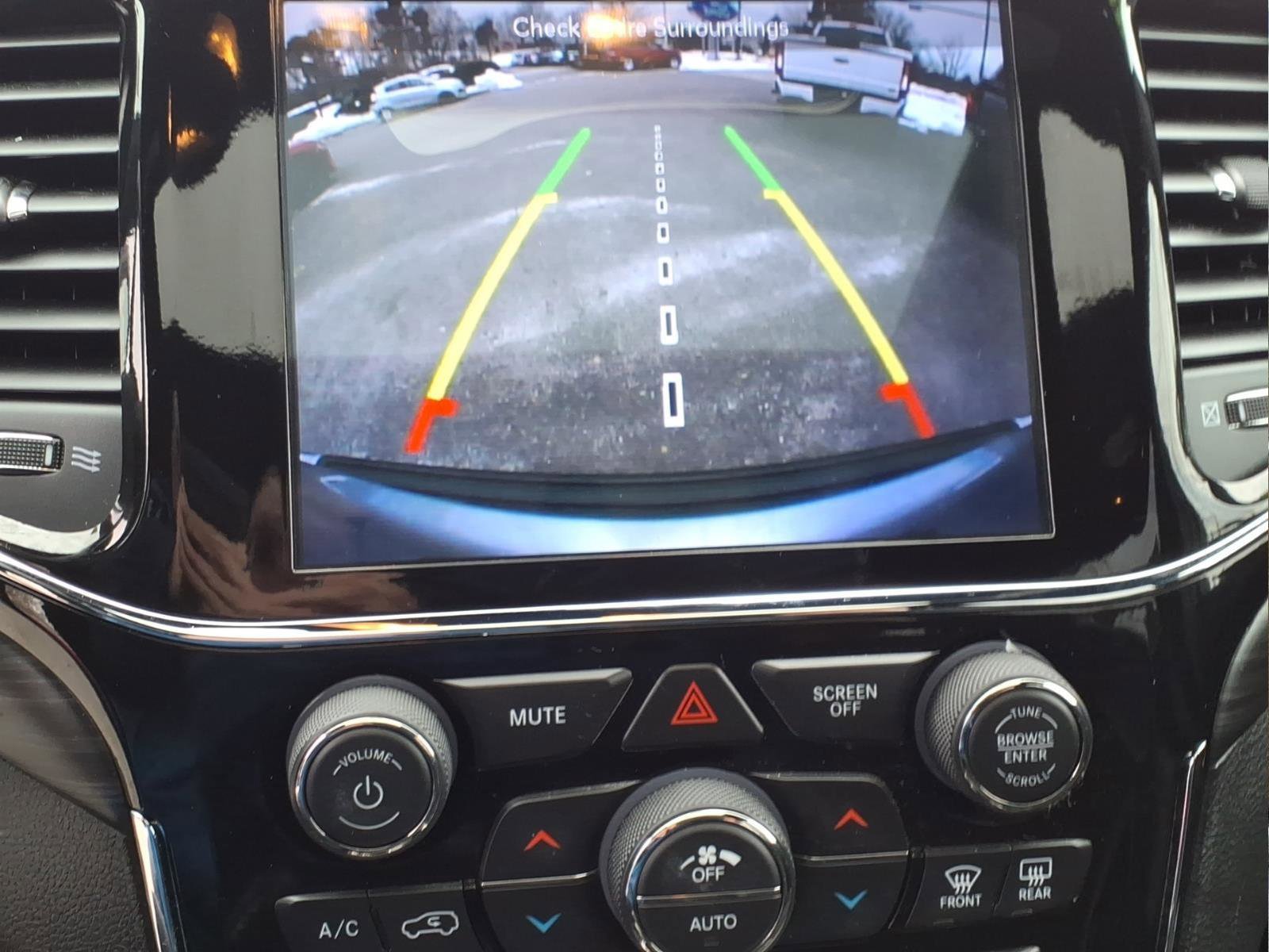 Used 2019 Jeep Grand Cherokee Altitude image 21