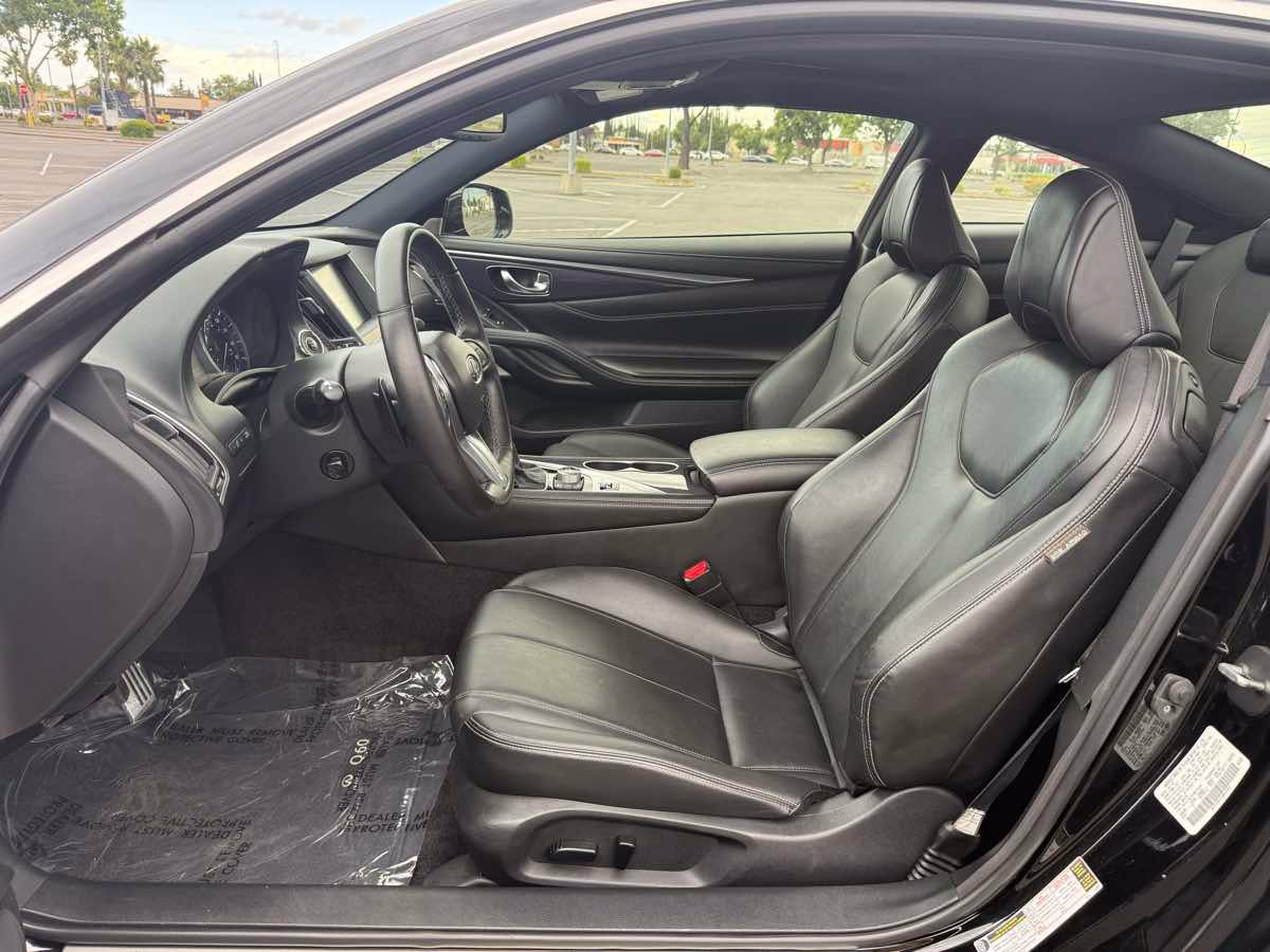 Used 2018 INFINITI Q60 Red Sport 400 w/ Sensory Package 3.0T Sport AWD/4WD image 14