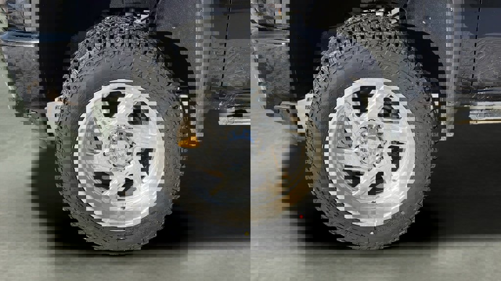 Used 2022 Chevrolet Silverado 2500 LTZ w/ Carhartt Edition image 14