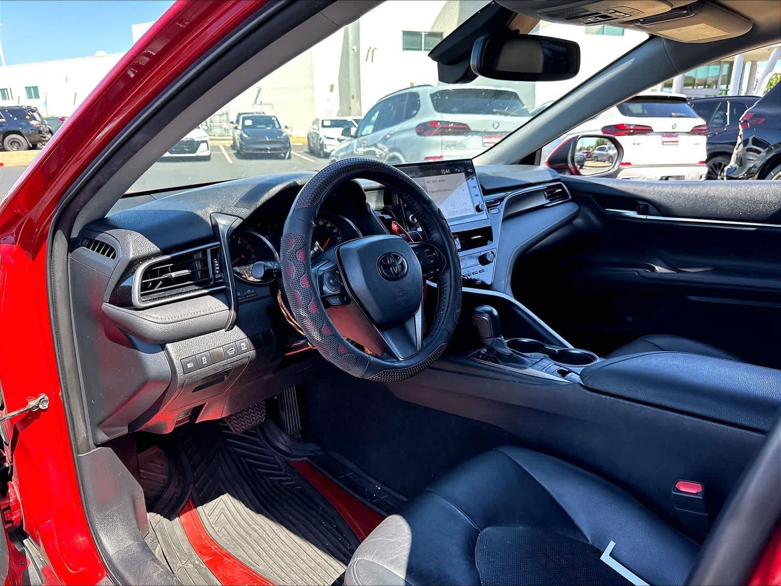 Used 2022 Toyota Camry XSE FWD image 17