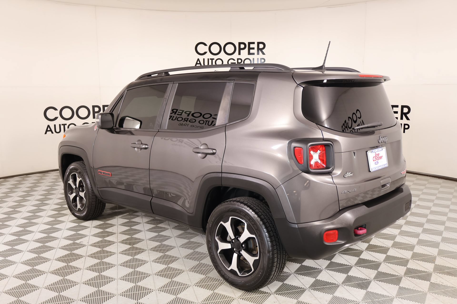 Used 2019 Jeep Renegade Trailhawk w/ UConnect 8.4 Nav Group AWD/4WD image 22