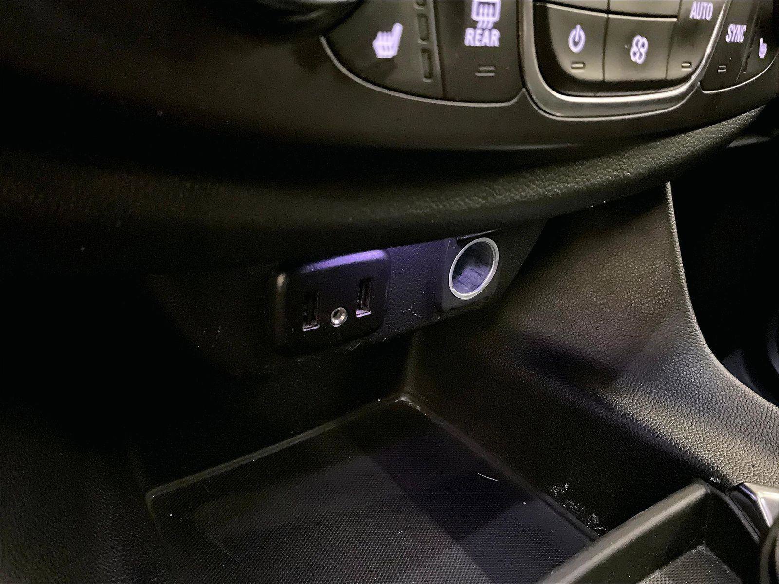 Used 2018 Chevrolet Traverse LT AWD/4WD image 32