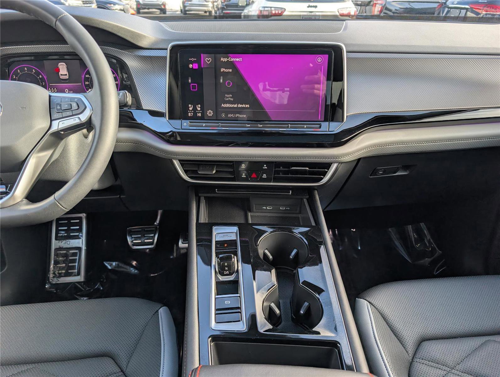 Used 2024 Volkswagen Atlas Peak Edition SE image 22