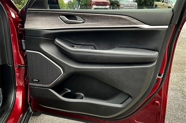 Used 2022 Jeep Grand Cherokee Limited 4xe w/ MOPAR Finishing Package image 24