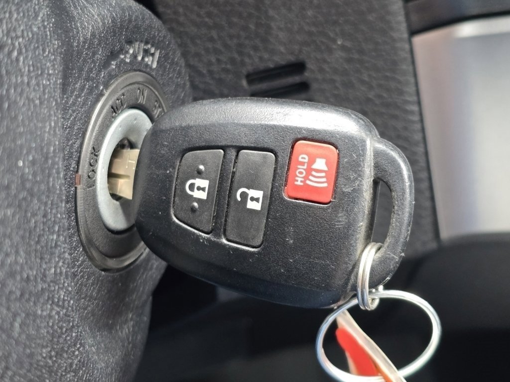 Used 2020 Toyota Tacoma SR w/ SX Package image 31