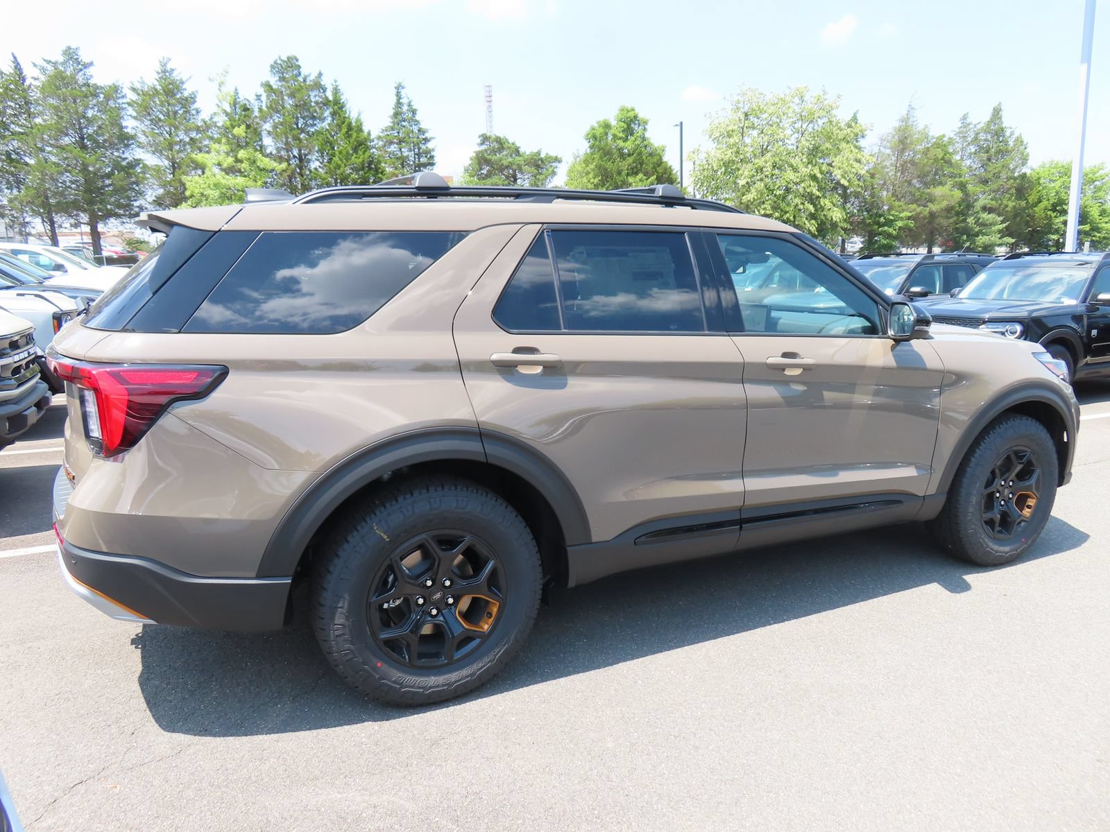 New 2026 Ford Explorer Tremor w/ Tremor Ultimate Package AWD/4WD image 4