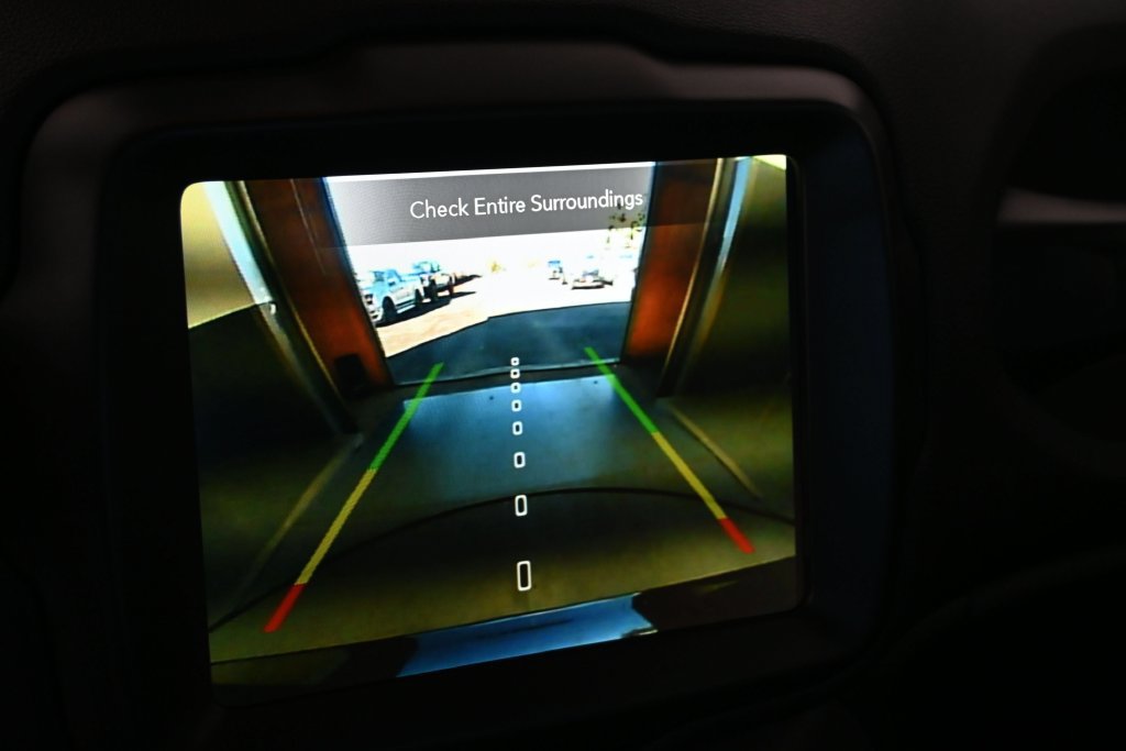 Used 2023 Jeep Renegade Limited w/ Limited Elite Group AWD/4WD image 31