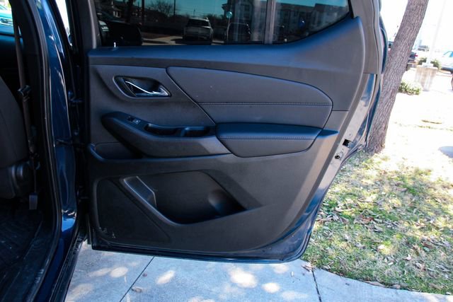 Used 2023 Chevrolet Traverse LT image 34