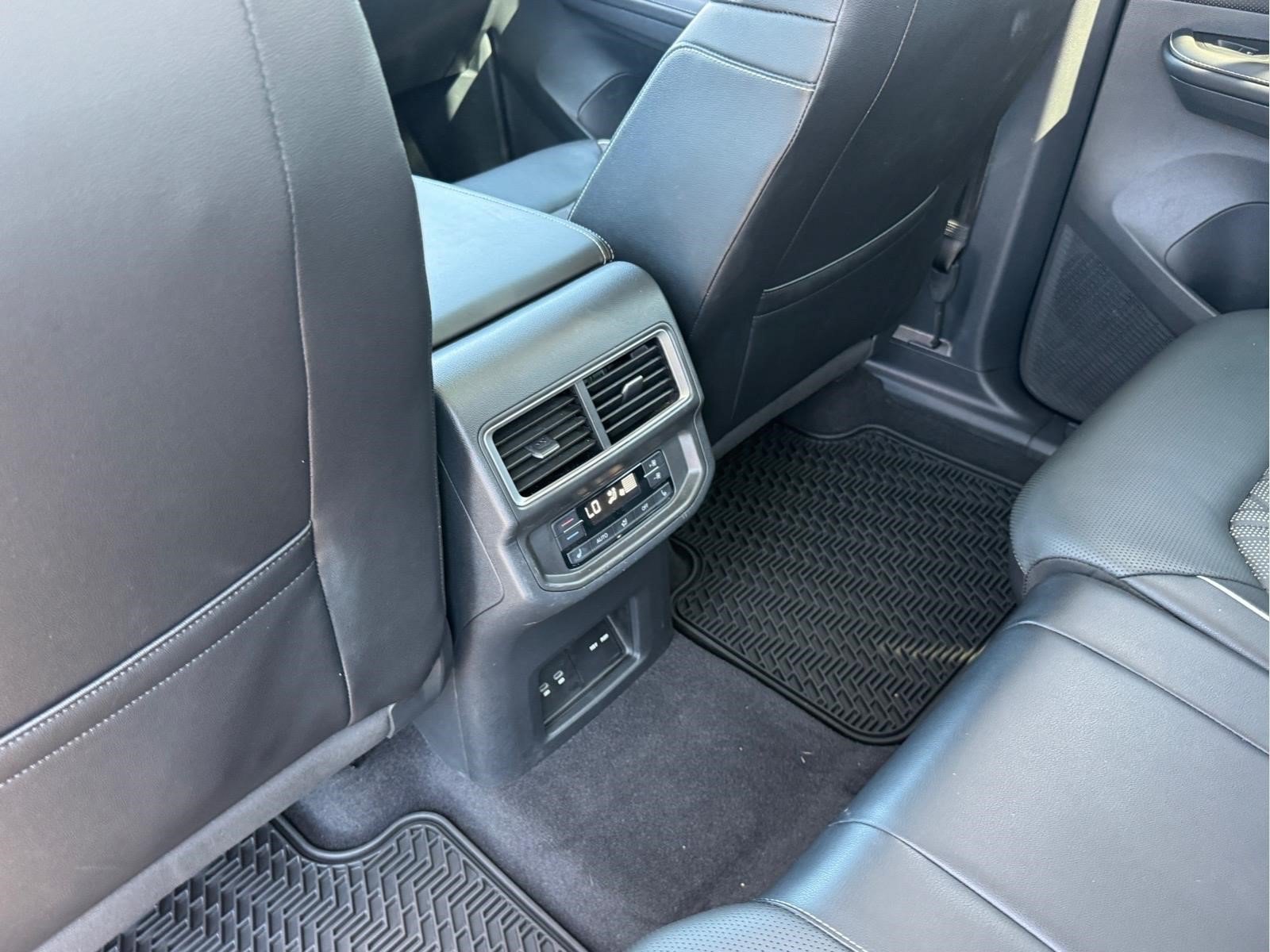 Used 2024 Volkswagen Atlas SEL Premium R-Line AWD/4WD image 15