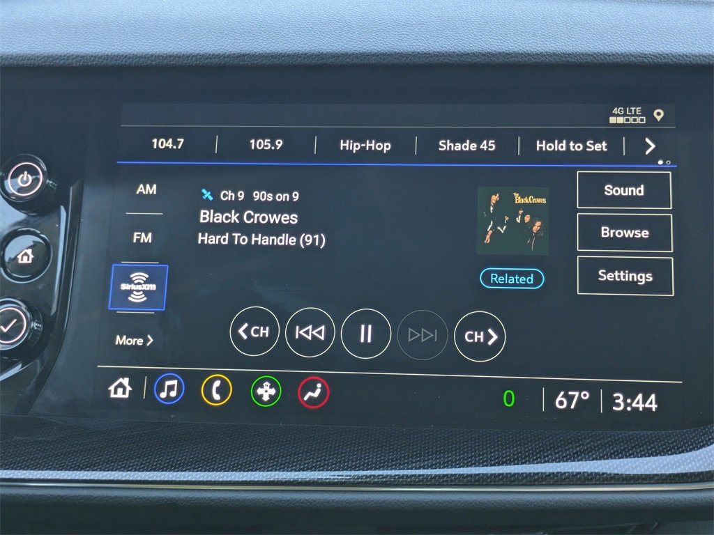 Used 2022 Buick Envision Essence w/ Sport Touring Package image 18