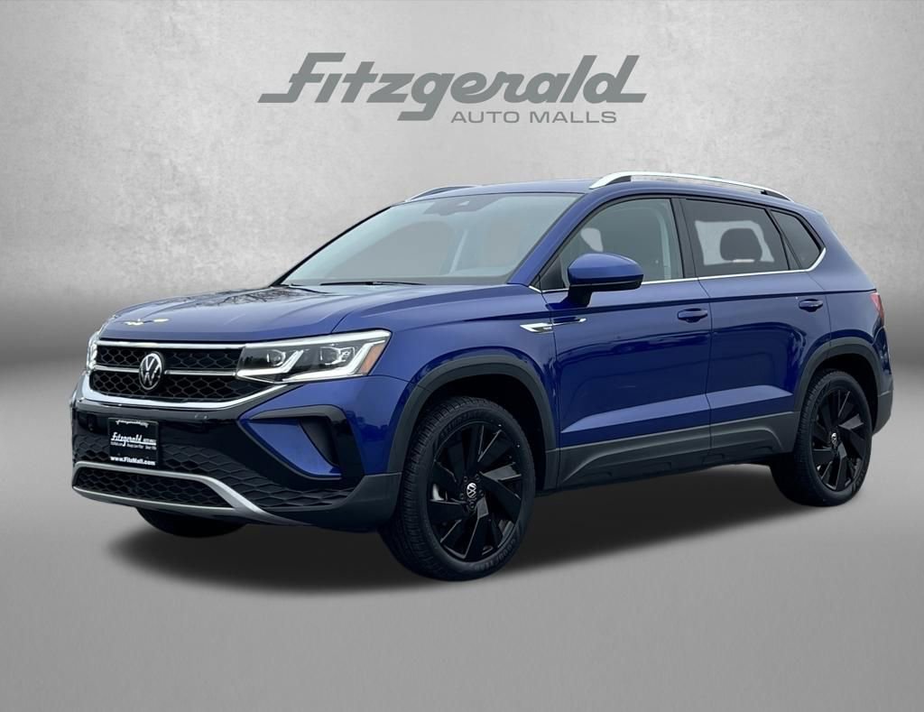 Used 2024 Volkswagen Taos SEL image 2